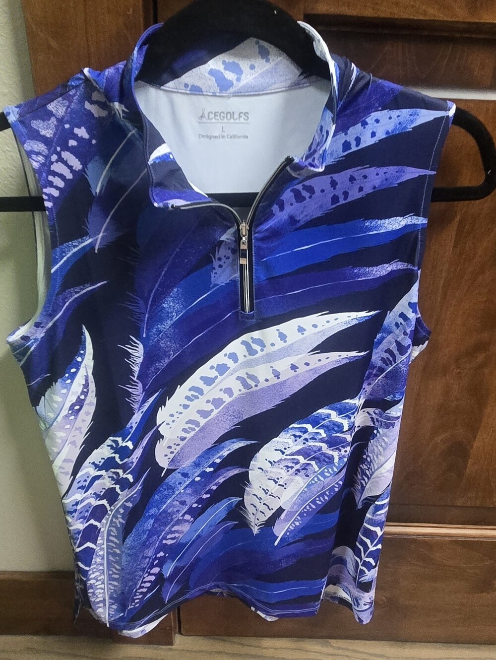 AceGolfs sleeveless golf 1/4 zip shirt top. Large. EUC!